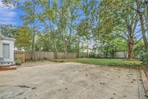 3683 Stoer Road Shaker Heights OH 44122