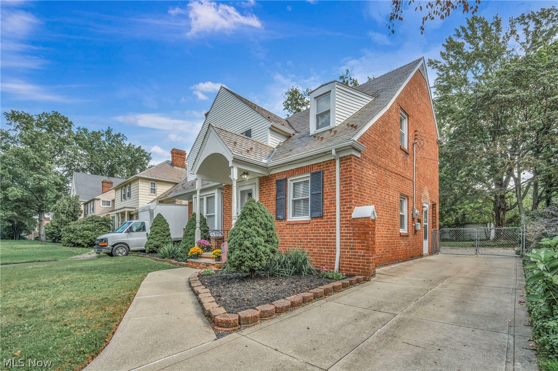 3683 Stoer Road Shaker Heights OH 44122