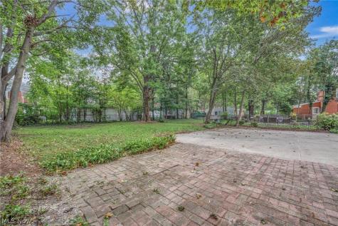 3683 Stoer Road Shaker Heights OH 44122