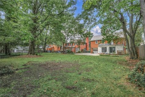 3683 Stoer Road Shaker Heights OH 44122