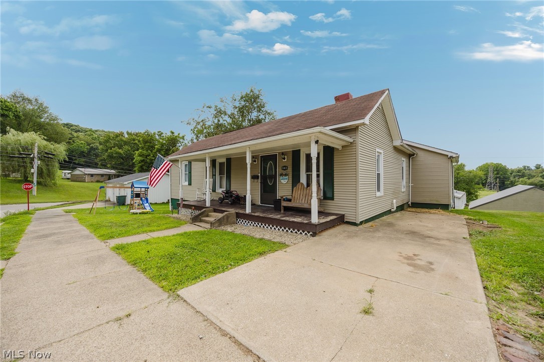 362 Cahalen Street Crooksville OH 43731