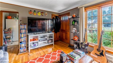 3710 Woodway Avenue Parma OH 44134