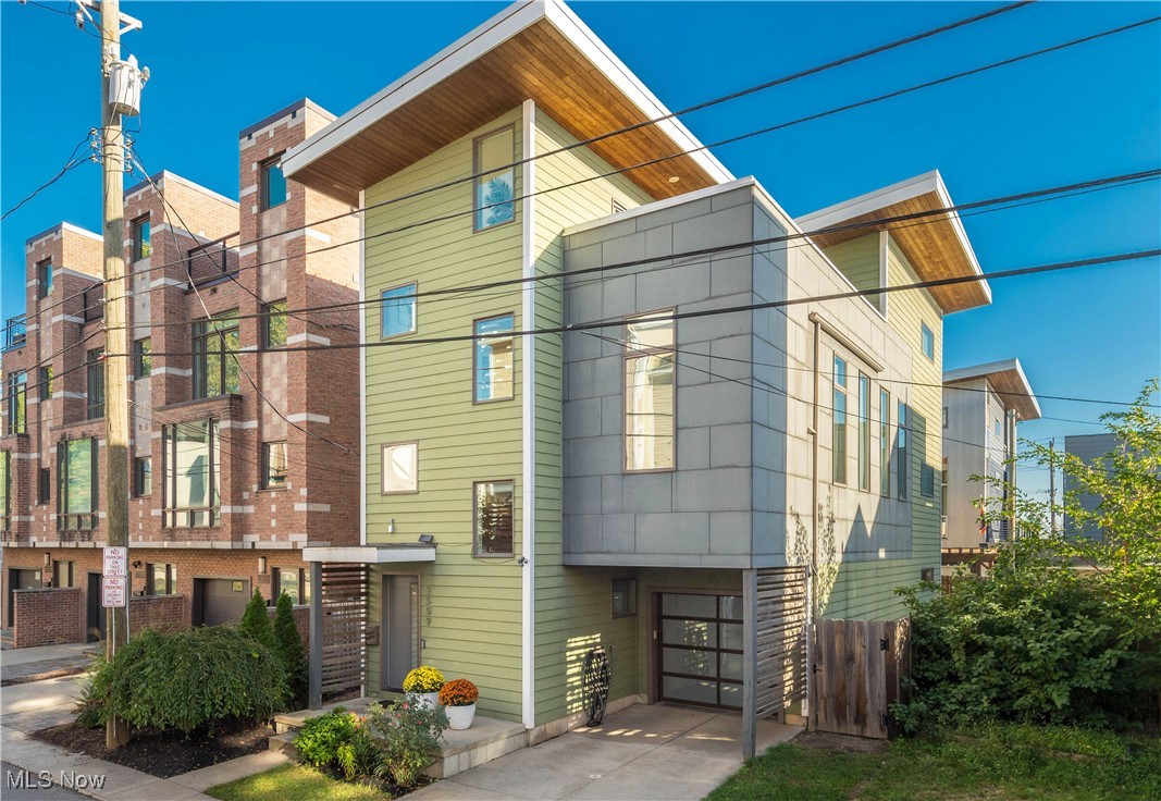 2509 Thurman Avenue Cleveland OH 44113