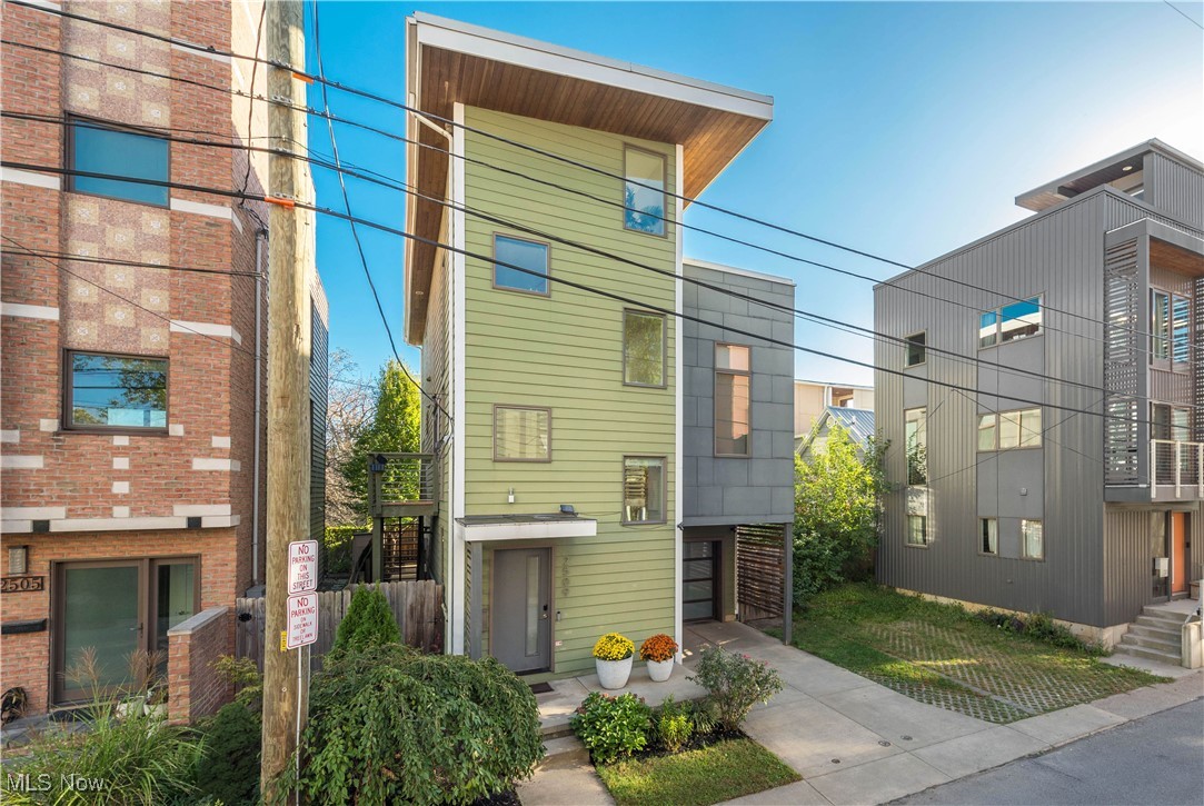 2509 Thurman Avenue Cleveland OH 44113