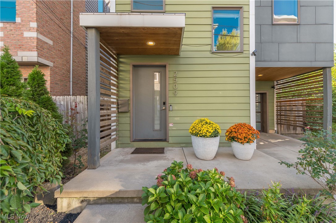 2509 Thurman Avenue Cleveland OH 44113