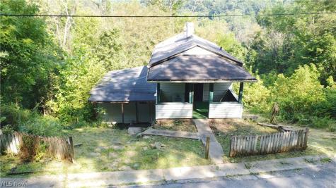 854 Spencer Avenue Steubenville OH 43952