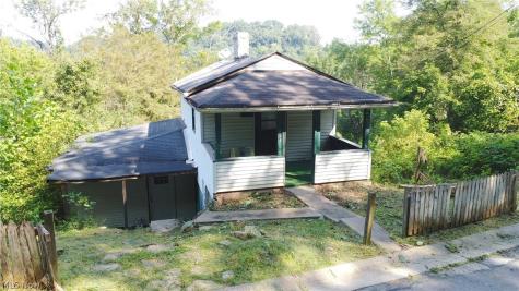 854 Spencer Avenue Steubenville OH 43952