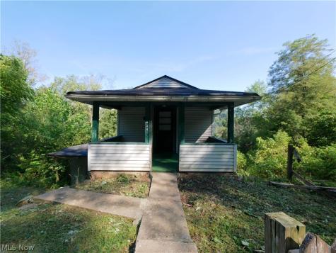 854 Spencer Avenue Steubenville OH 43952