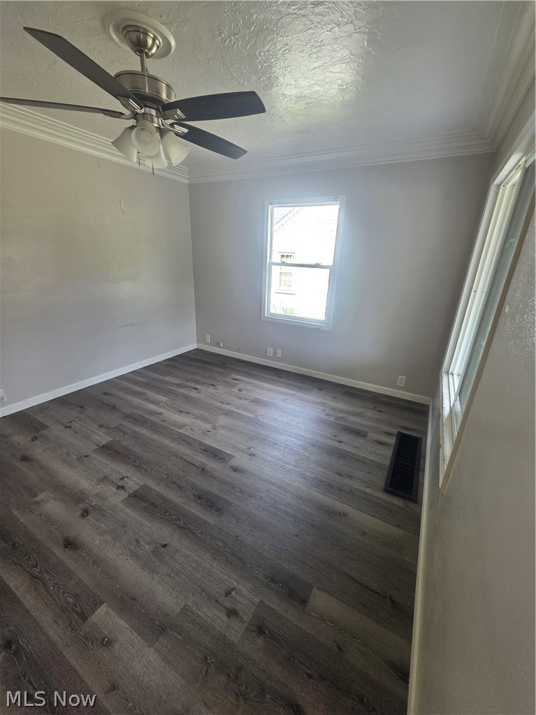 1936 Lakeview Avenue Lorain OH 44053