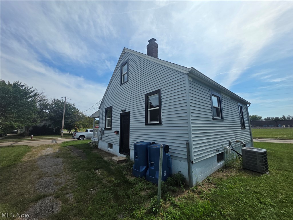 1936 Lakeview Avenue Lorain OH 44053