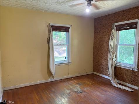 438 Baldwin Road Akron OH 44312