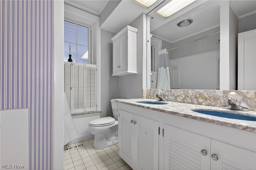 1004 S Lincoln Avenue Salem OH 44460