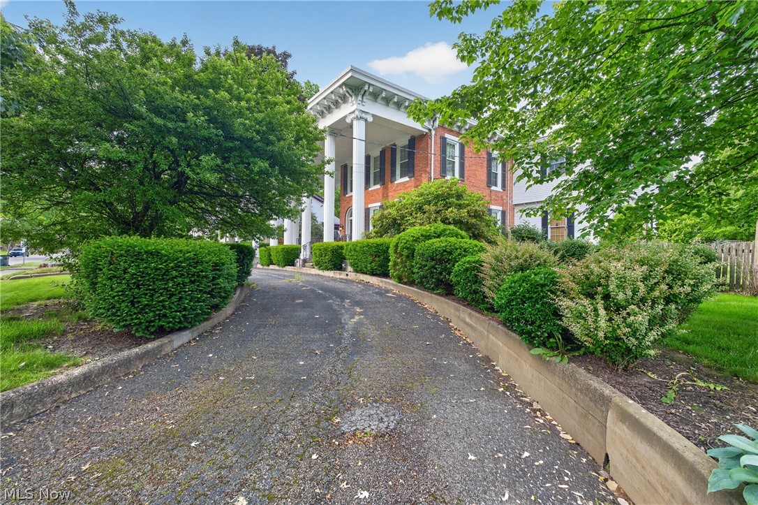 1004 S Lincoln Avenue Salem OH 44460