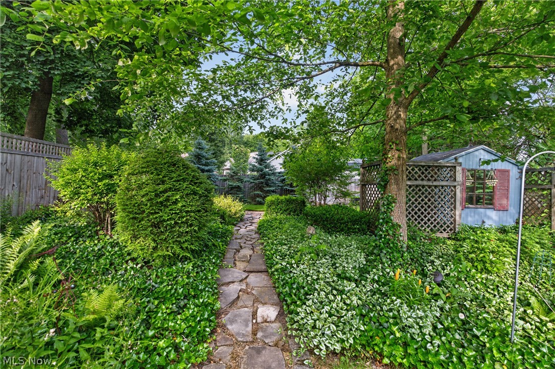 1004 S Lincoln Avenue Salem OH 44460