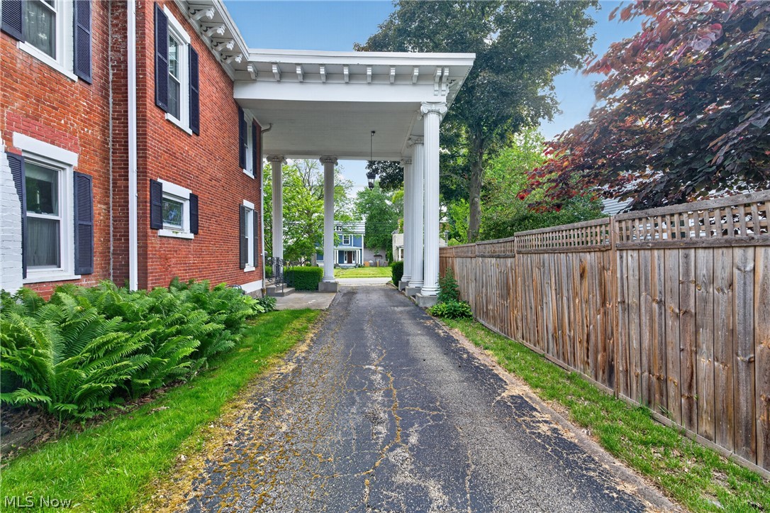 1004 S Lincoln Avenue Salem OH 44460