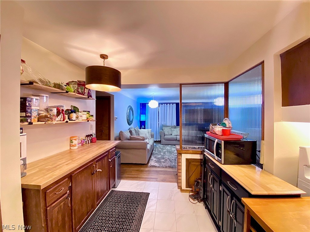 24350 Stephen Avenue Euclid OH 44123