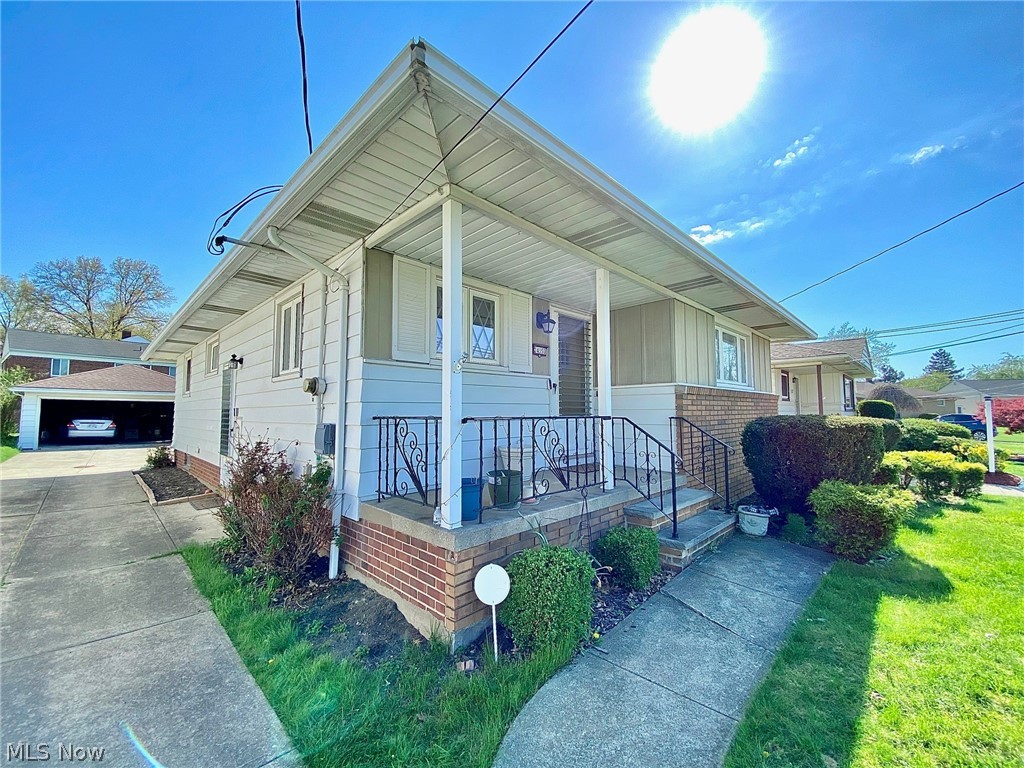 24350 Stephen Avenue Euclid OH 44123
