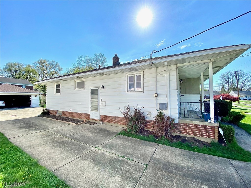 24350 Stephen Avenue Euclid OH 44123