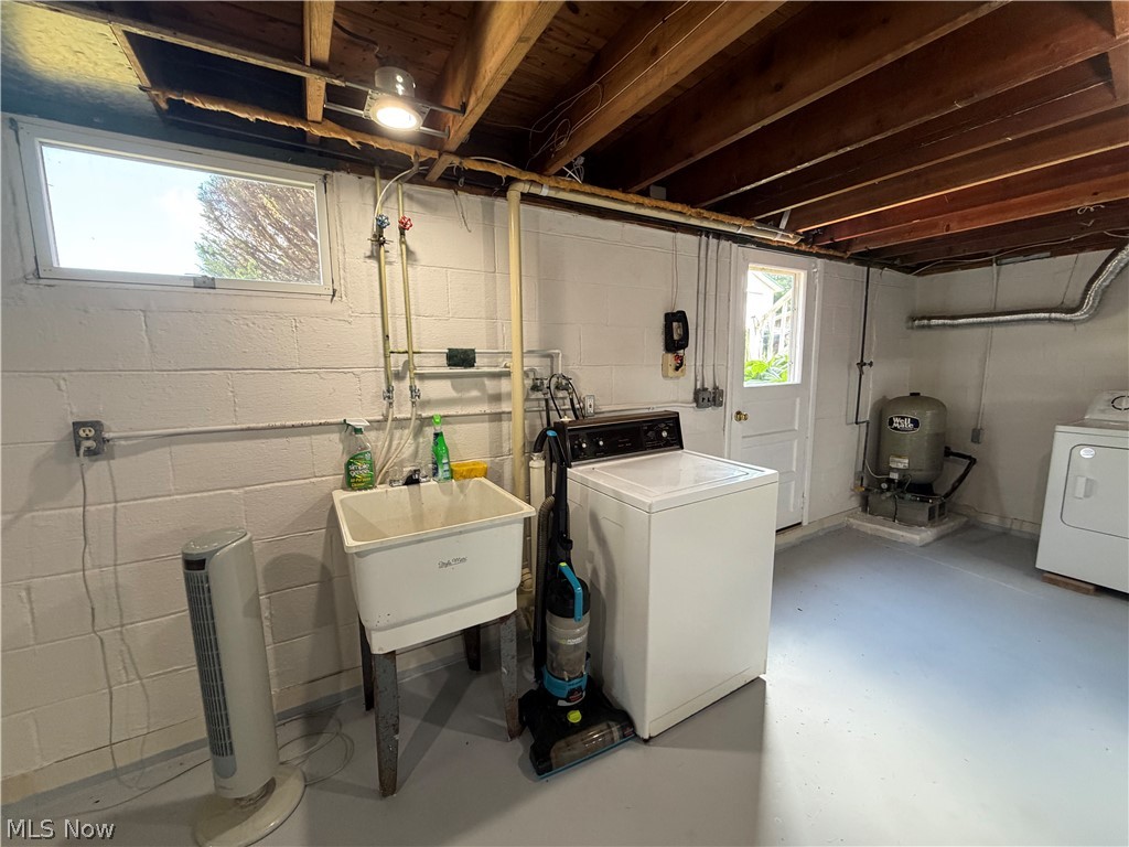 741 Twp Highway 267 Amsterdam OH 43903