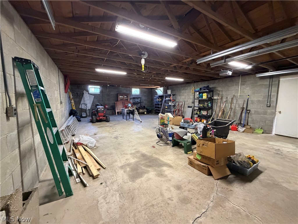 741 Twp Highway 267 Amsterdam OH 43903