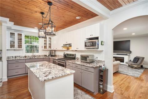 111 Overwood Road Akron OH 44313