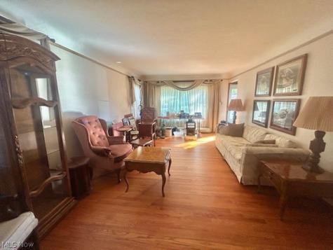11010 Fairlawn Drive Parma OH 44130