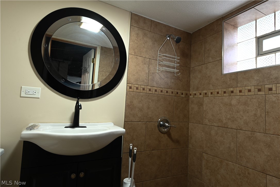 3403 W 90th Street Cleveland OH 44102