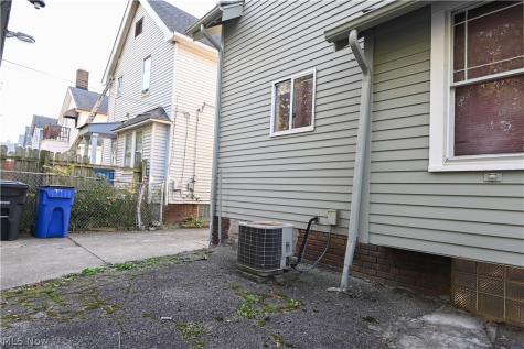 3403 W 90th Street Cleveland OH 44102