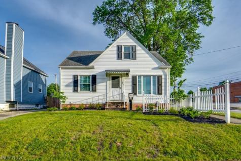 5007 Russell Avenue Parma OH 44134