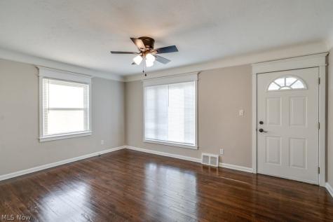5007 Russell Avenue Parma OH 44134