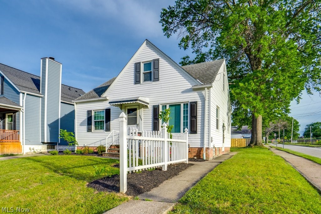5007 Russell Avenue Parma OH 44134