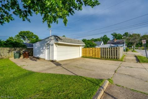 5007 Russell Avenue Parma OH 44134
