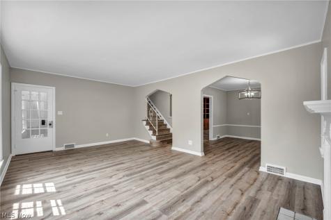 2496 Saybrook Road University Heights OH 44118
