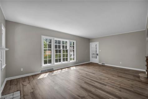 2496 Saybrook Road University Heights OH 44118
