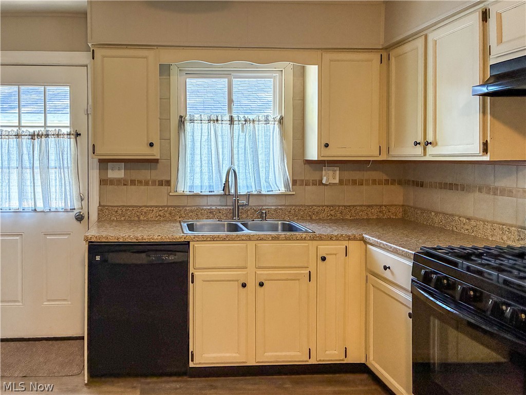 907 Fenton Street Niles OH 44446