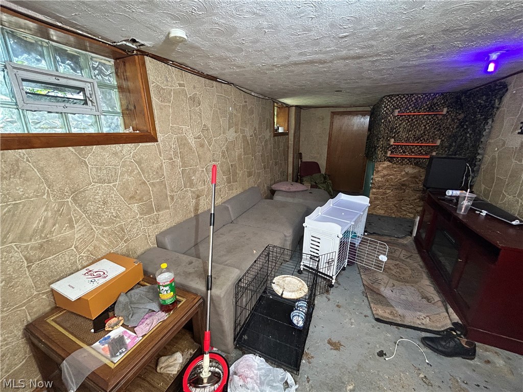 1105 E 144th Street Cleveland OH 44110