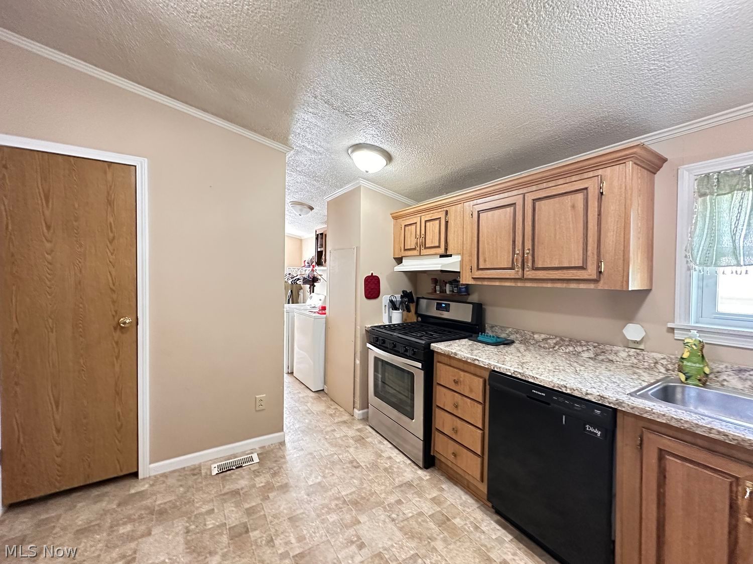 345 Cleveland Avenue E Warren OH 44483