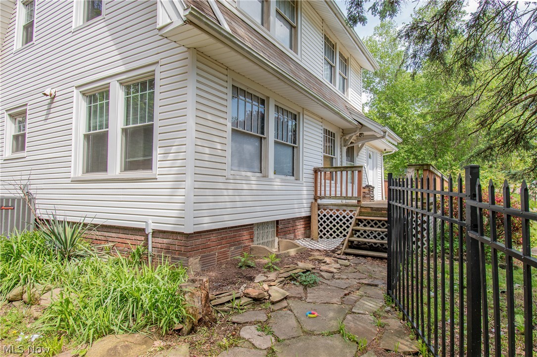 1580 Preston Avenue Akron OH 44305