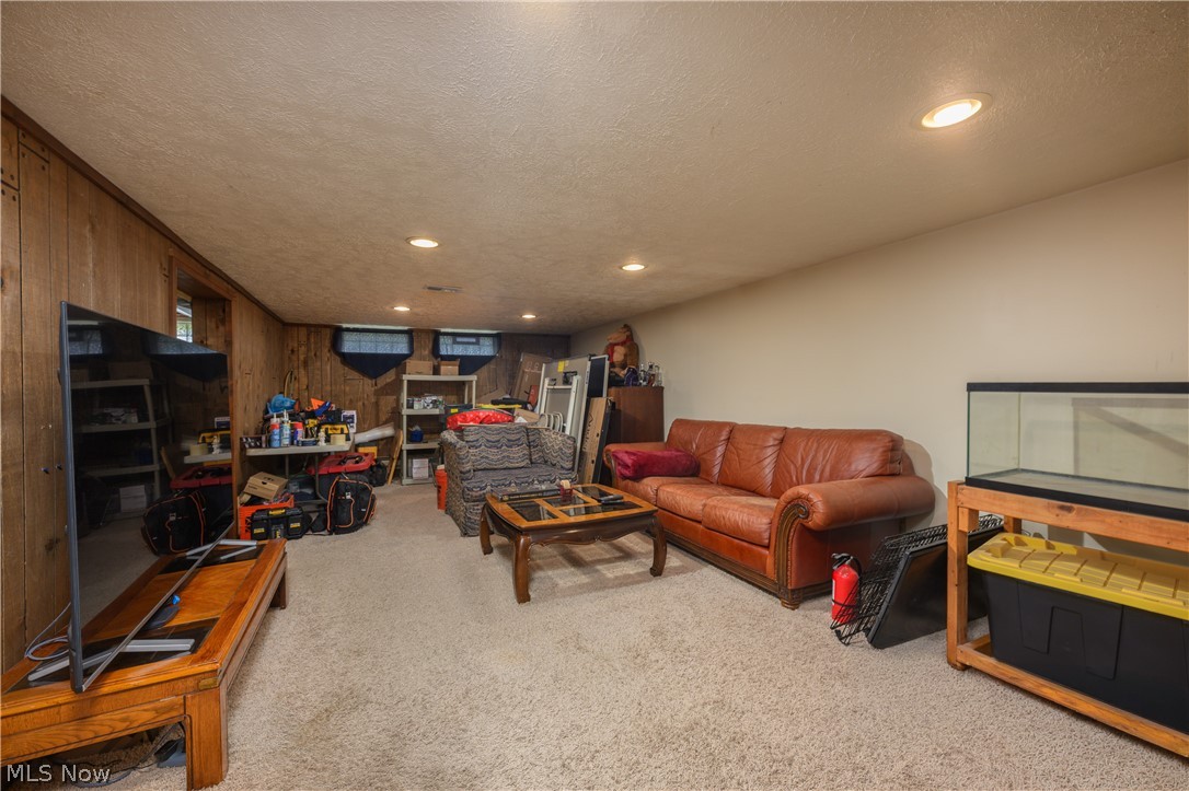 9596 Reichert Road Parma OH 44130