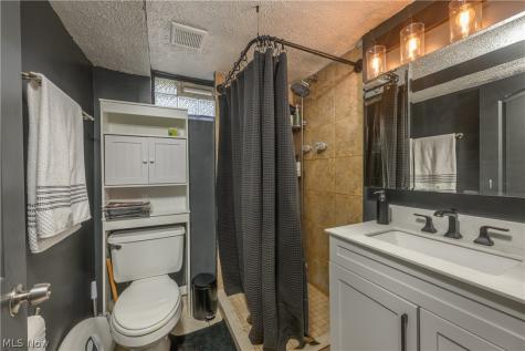 9596 Reichert Road Parma OH 44130