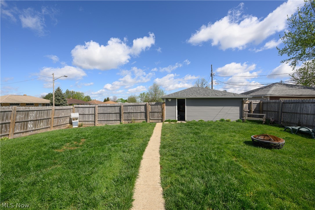 9596 Reichert Road Parma OH 44130
