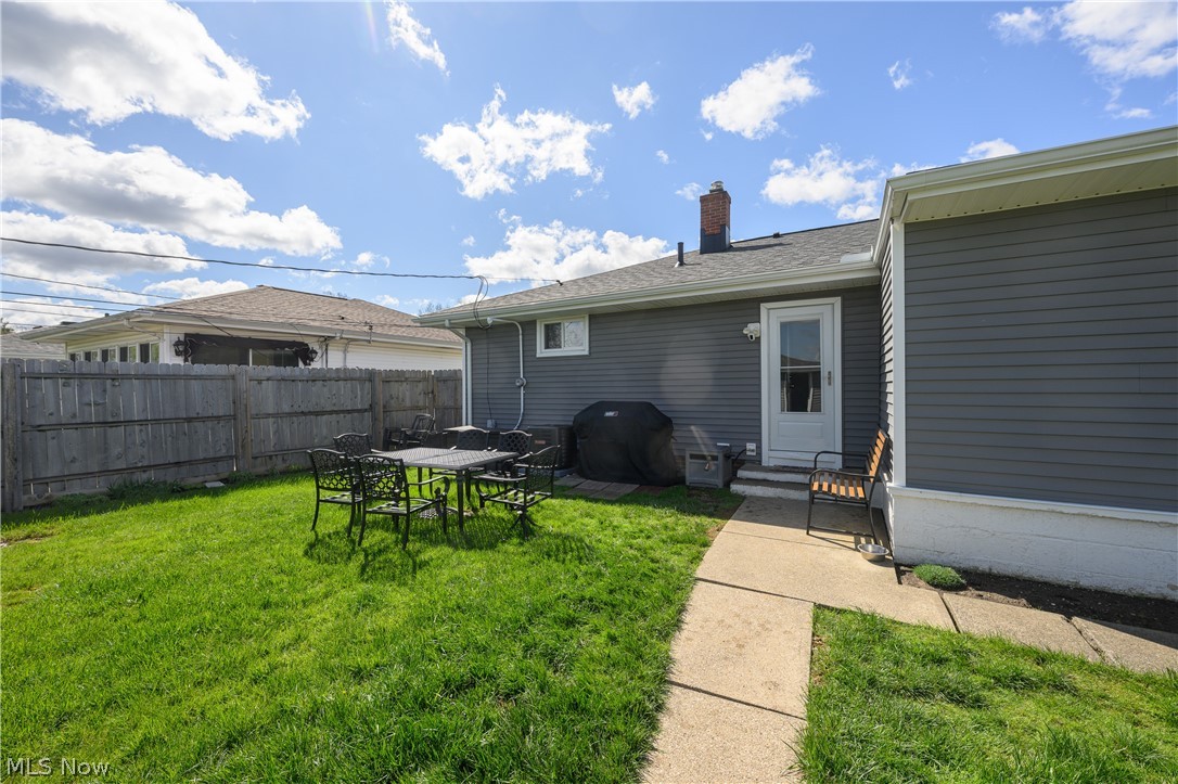 9596 Reichert Road Parma OH 44130