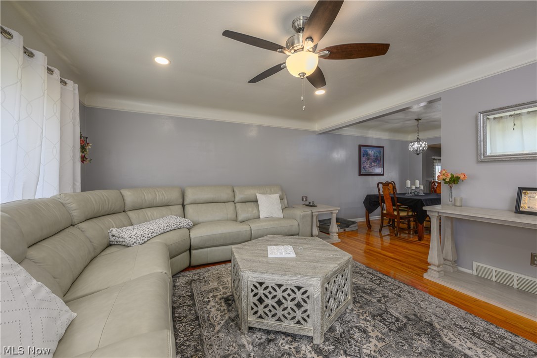 9596 Reichert Road Parma OH 44130