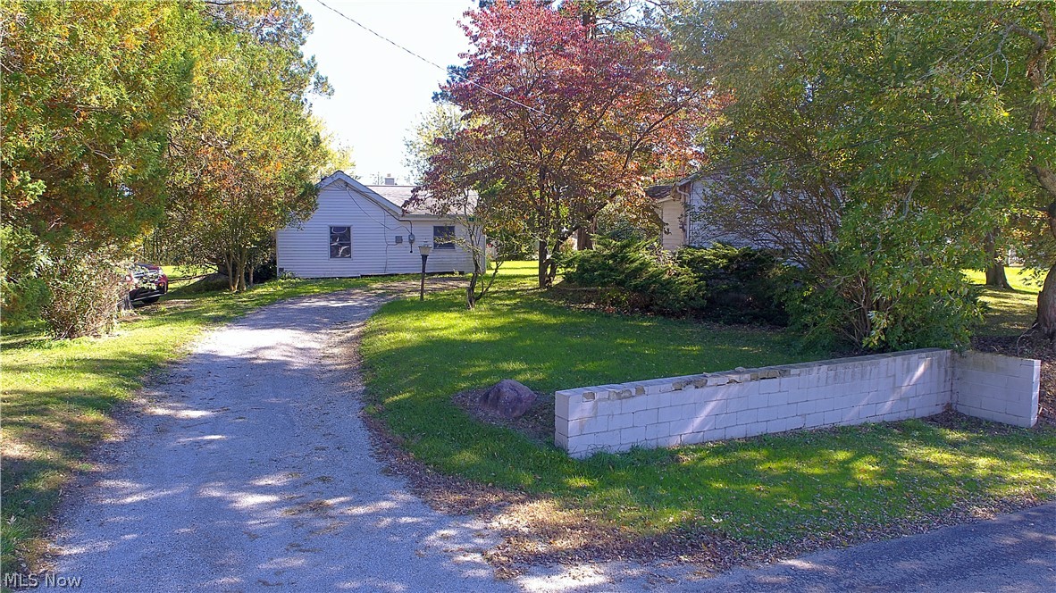 133 Pine Street Creston OH 44217