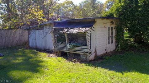 133 Pine Street Creston OH 44217