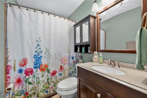 335 Bayshore Drive Eastlake OH 44095