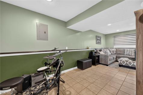 335 Bayshore Drive Eastlake OH 44095