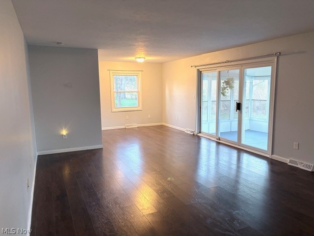 183 Yoder Avon Lake OH 44012