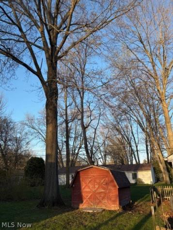 183 Yoder Avon Lake OH 44012