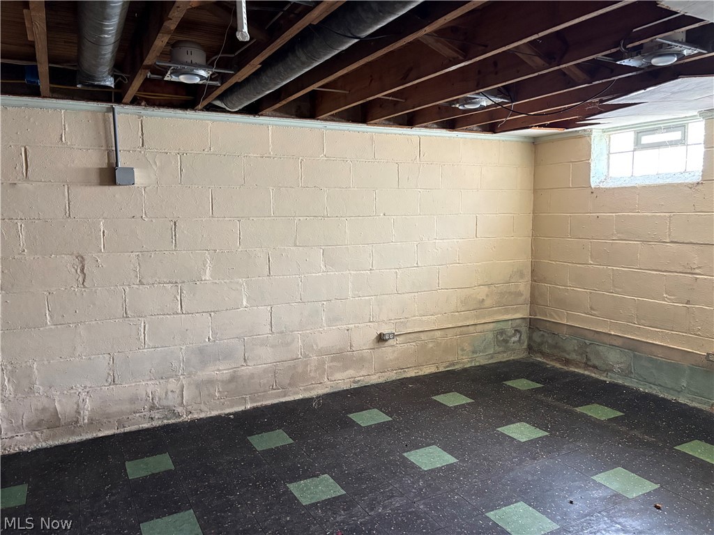 9416 Orchard Avenue Brooklyn OH 44144